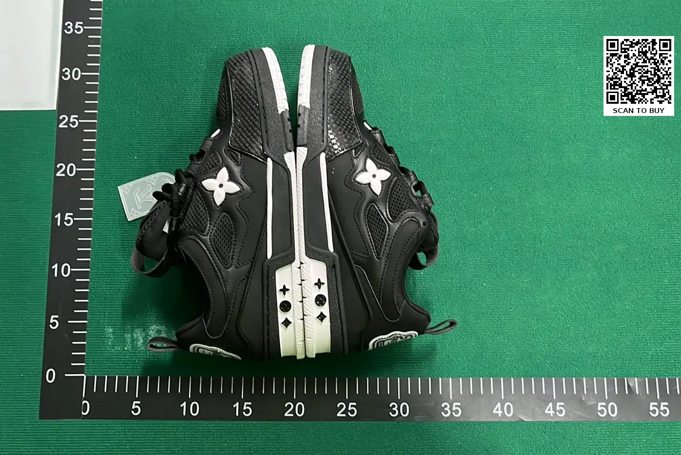 Louis Vuitton Trainer （25+）  in the Best OopBuy Spreadsheet QC photos