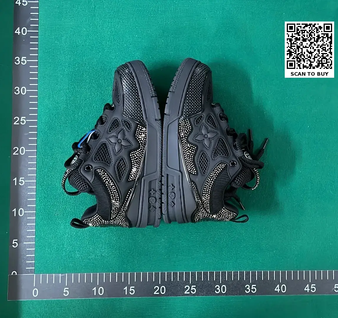 Shoes of L'SS LV LOUIS VUITTON  in the Best OopBuy Spreadsheet QC photos