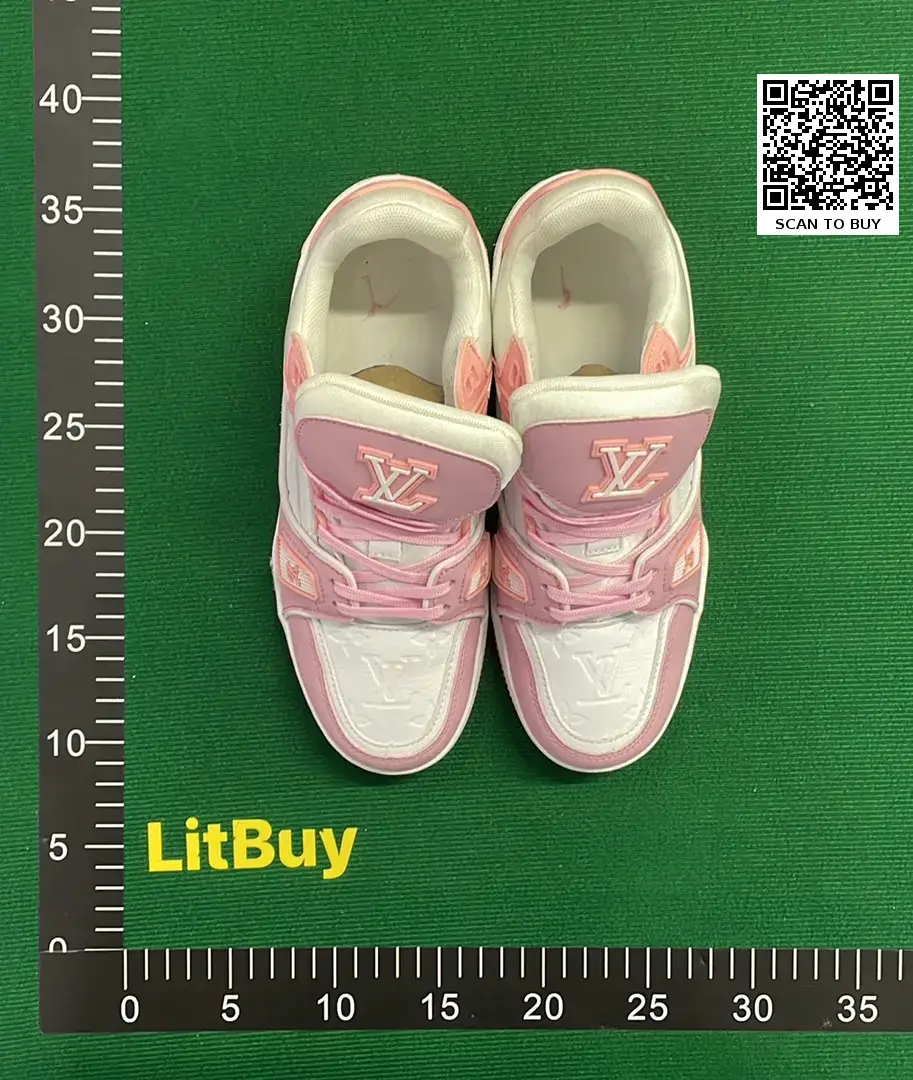 Louis Vuitton Trainer （25+）  in the Best OopBuy Spreadsheet QC photos