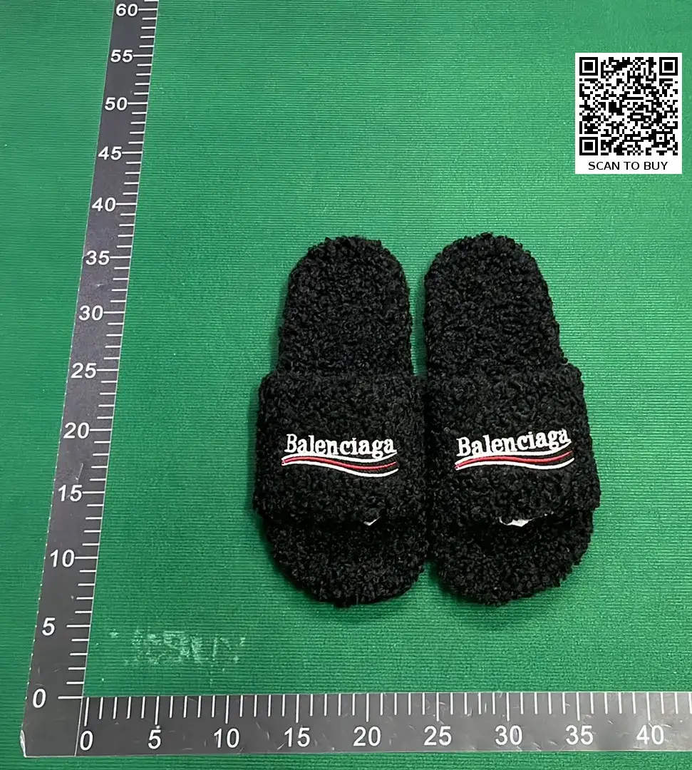 Balenciaga Furry (5+)  in the Best OopBuy Spreadsheet QC photos