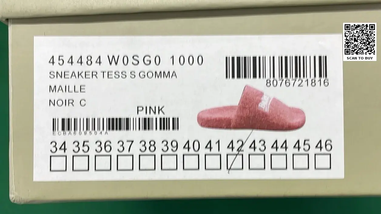 Balenciaga Furry (5+)  in the Best OopBuy Spreadsheet QC photos