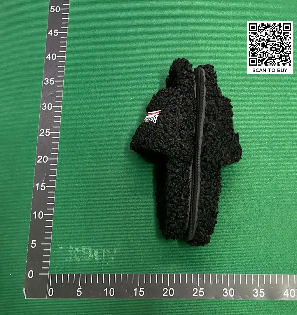 Balenciaga Furry (5+)  in the Best OopBuy Spreadsheet QC photos