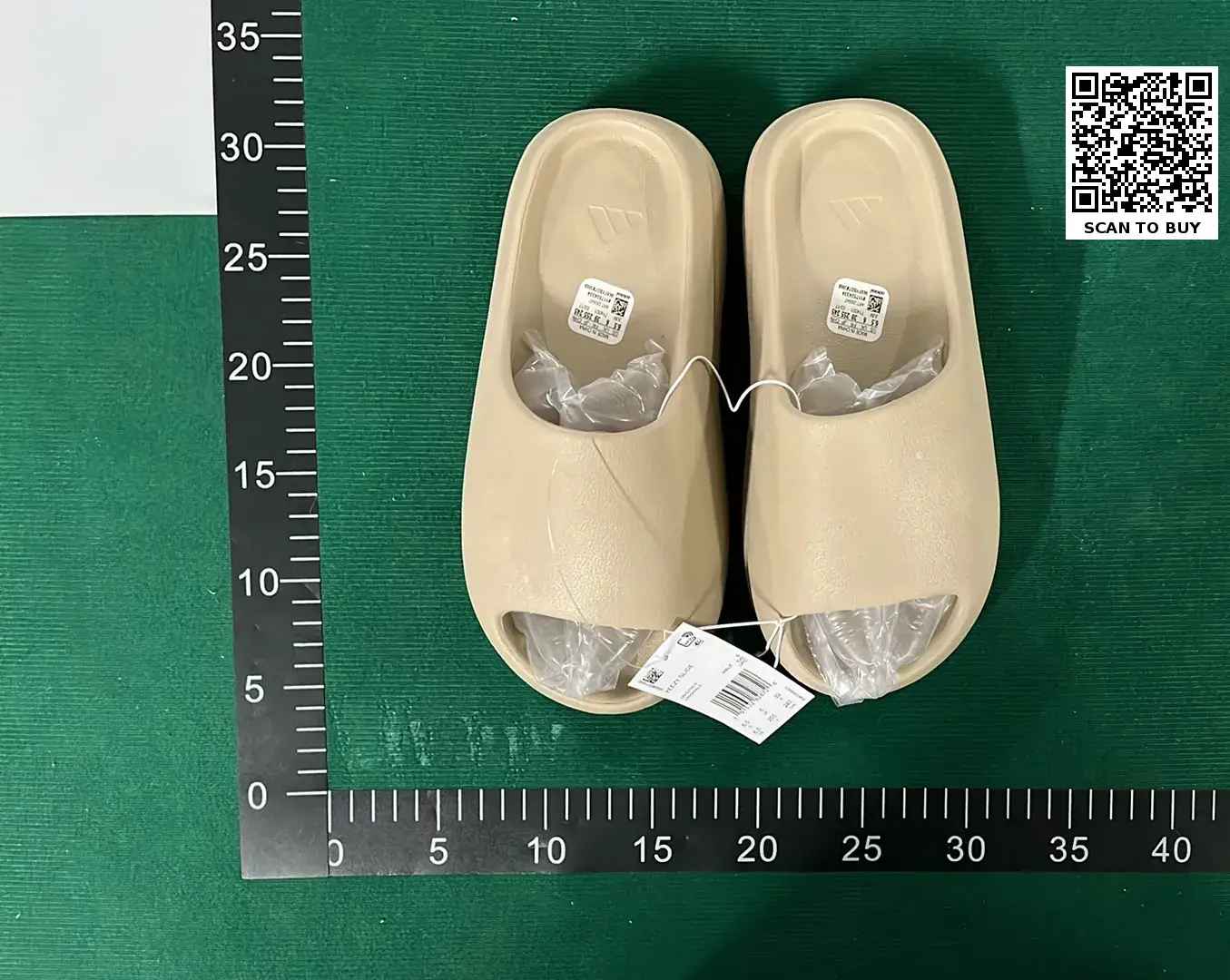 Adidas Originals Yeezy Slide (10+)  in the Best OopBuy Spreadsheet QC photos