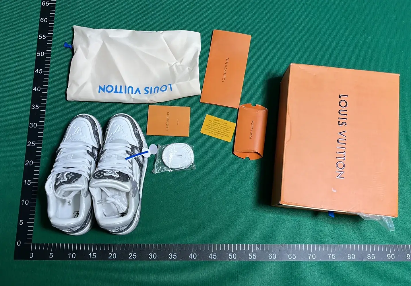 B3D 系带平底低帮板鞋-L  in the Best OopBuy Spreadsheet QC photos