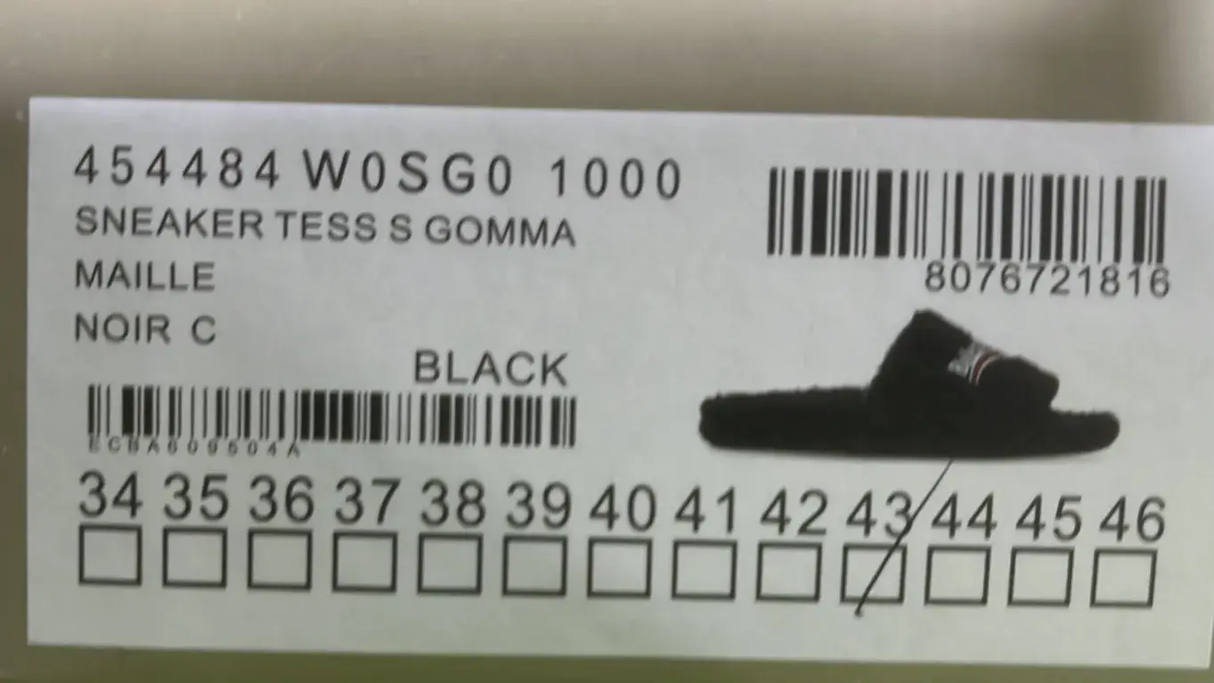 Balenciaga Furry (5+)  in the Best OopBuy Spreadsheet QC photos