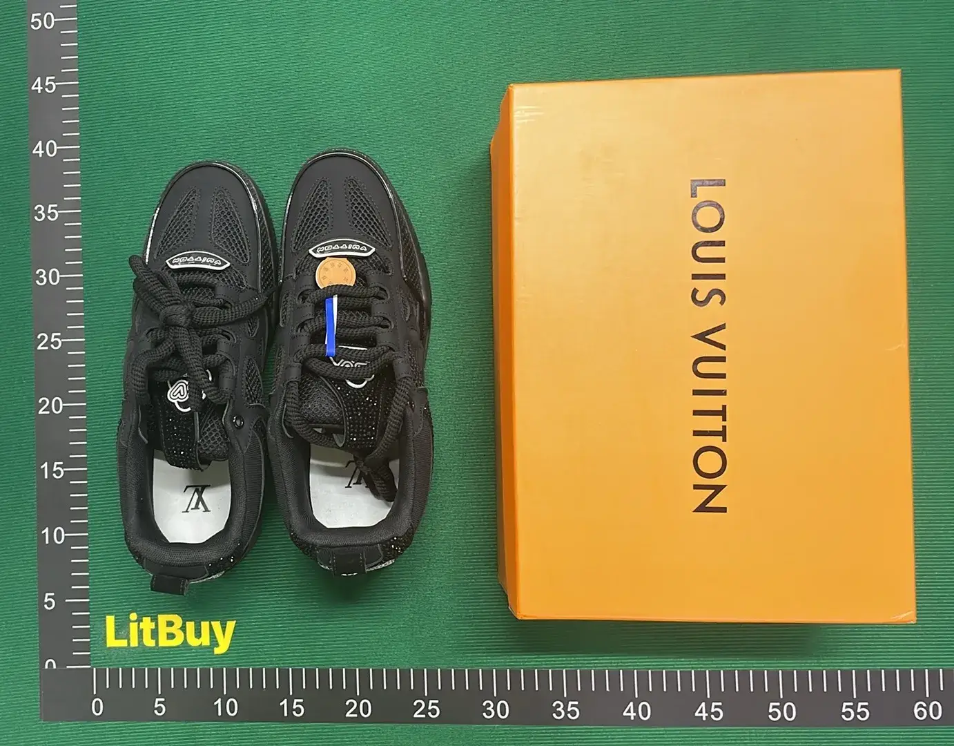 Shoes of L'SS LV LOUIS VUITTON  in the Best OopBuy Spreadsheet QC photos