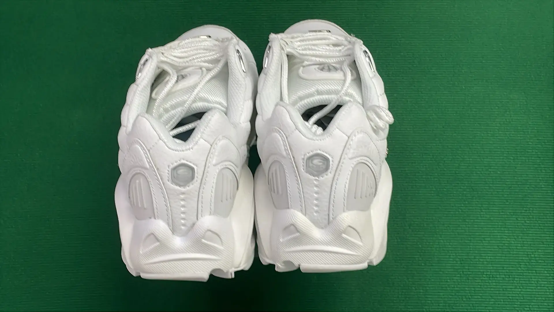 B2D 复古易穿低帮生活休闲鞋-L  in the Best OopBuy Spreadsheet QC photos
