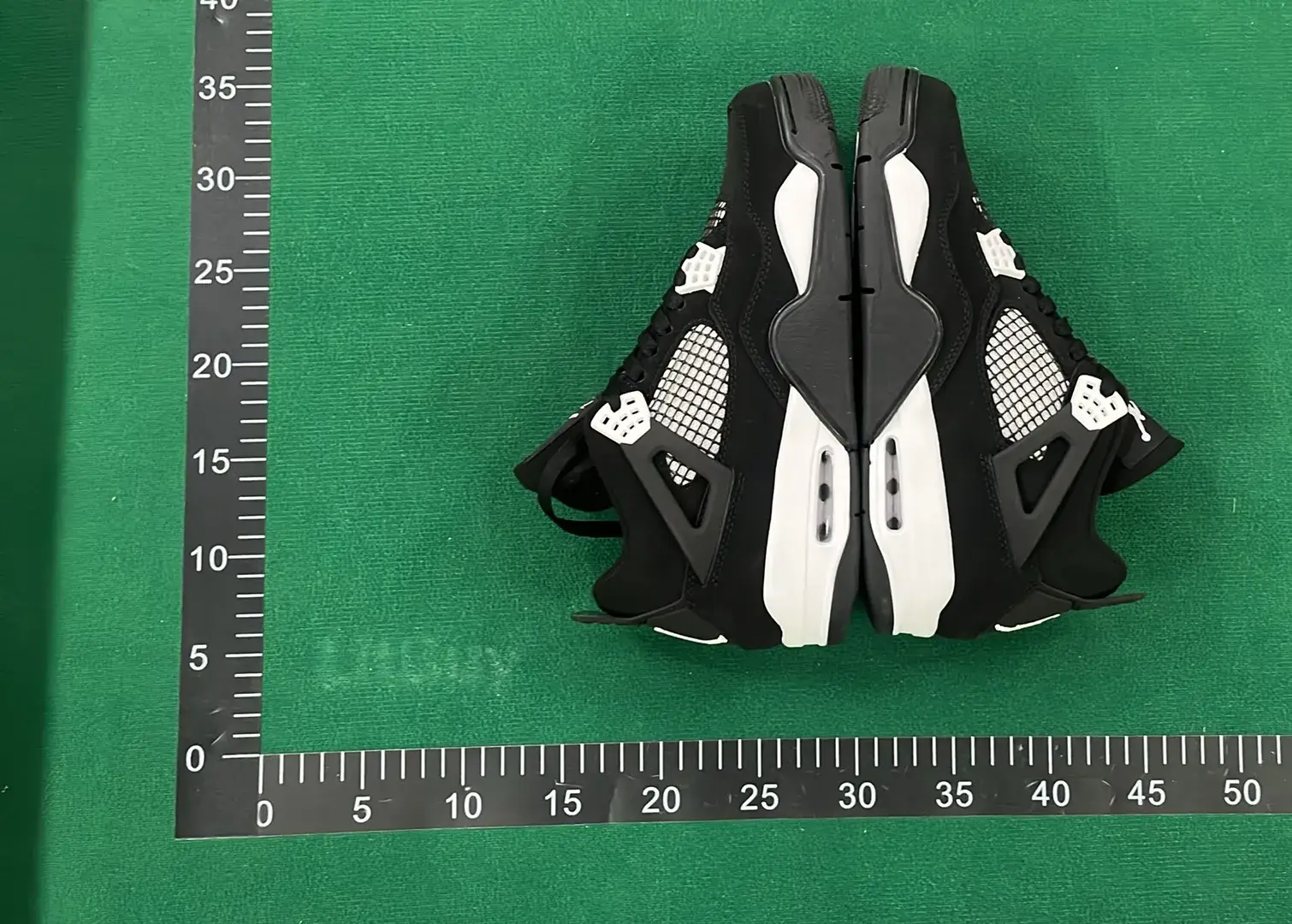 Jordan Air Jordan 4（30+）  in the Best OopBuy Spreadsheet QC photos