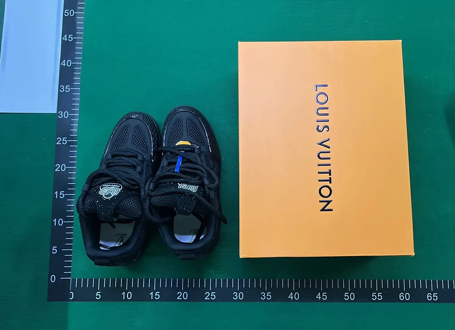 Shoes of L'SS LV LOUIS VUITTON  in the Best OopBuy Spreadsheet QC photos
