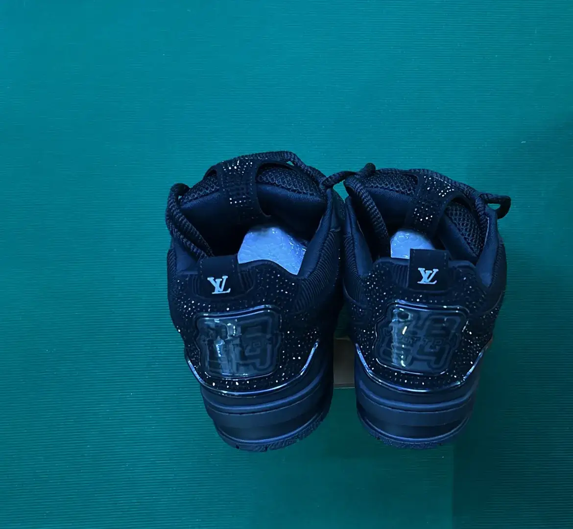 Shoes of L'SS LV LOUIS VUITTON  in the Best OopBuy Spreadsheet QC photos