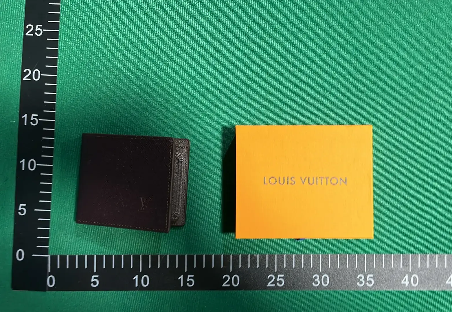 经典爆款-配色齐全，高端大气，配色齐全BBX-QBX-LVX-002-L  in the Best OopBuy Spreadsheet QC photos