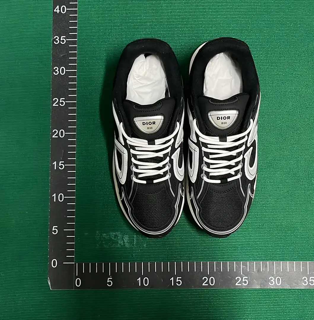 DC B30-L  in the Best OopBuy Spreadsheet QC photos