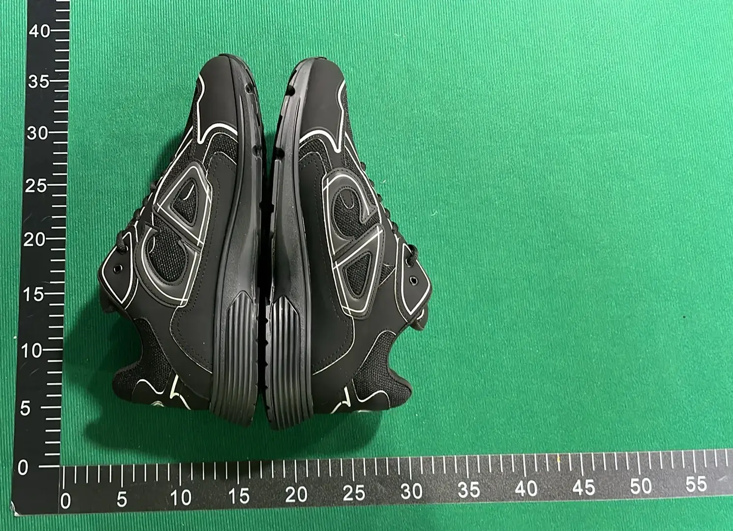 Dior B30 （10+）  in the Best OopBuy Spreadsheet QC photos