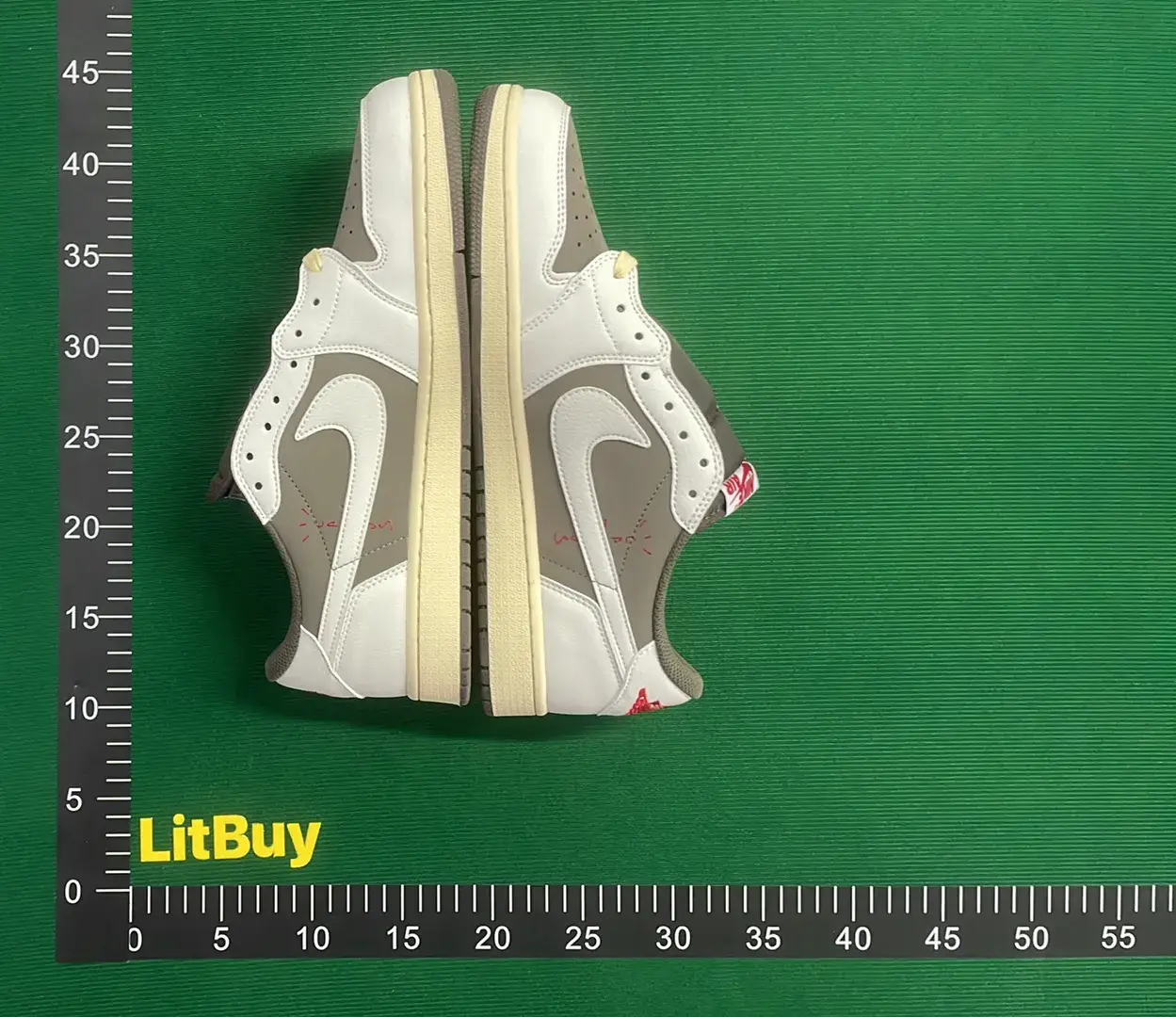 ** Ba**h Jor**n x Tr***s S**ott 1 Hi*h O* *P  in the Best OopBuy Spreadsheet QC photos