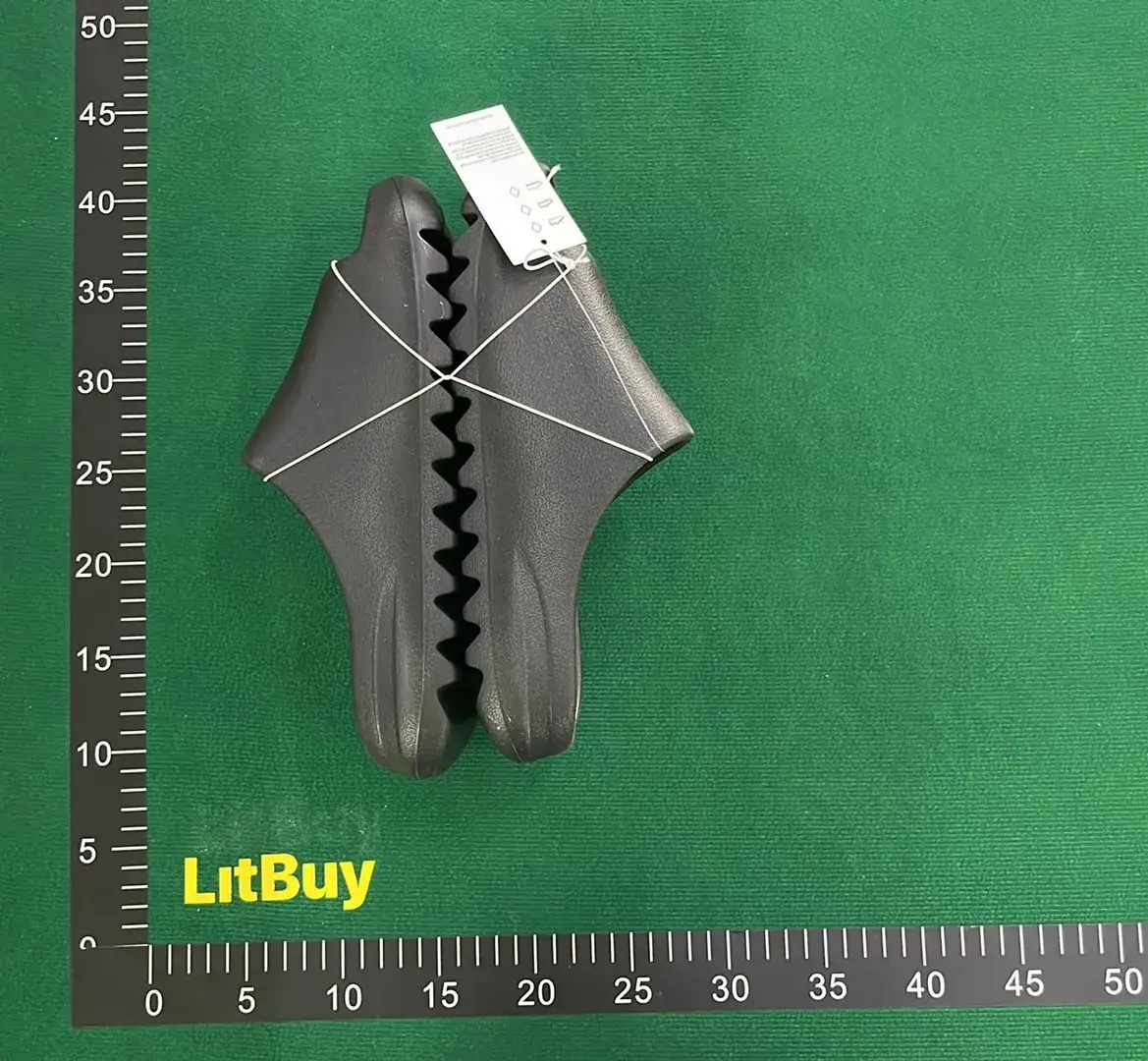 Adidas Originals Yeezy Slide (10+)  in the Best OopBuy Spreadsheet QC photos