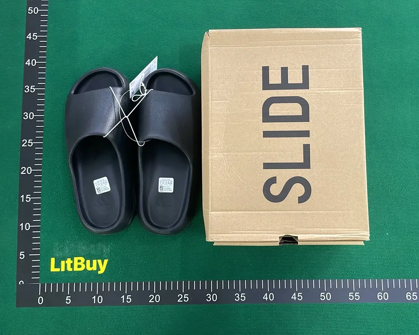 Adidas Originals Yeezy Slide (10+)  in the Best OopBuy Spreadsheet QC photos