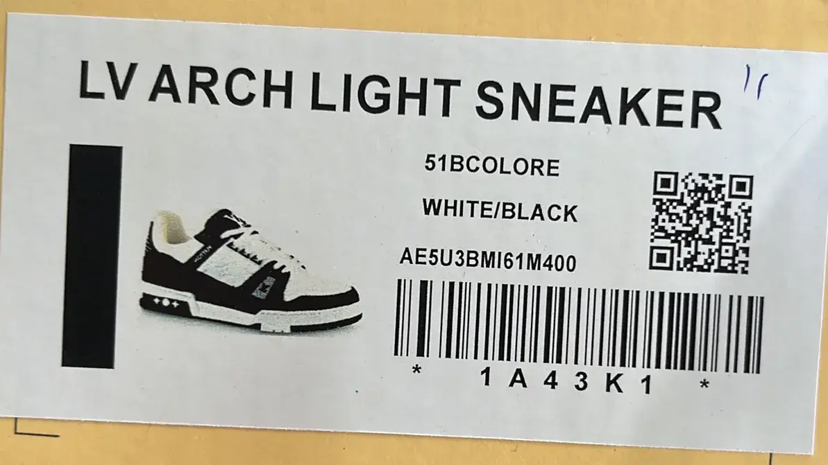 Louis Vuitton Trainer （25+）  in the Best OopBuy Spreadsheet QC photos