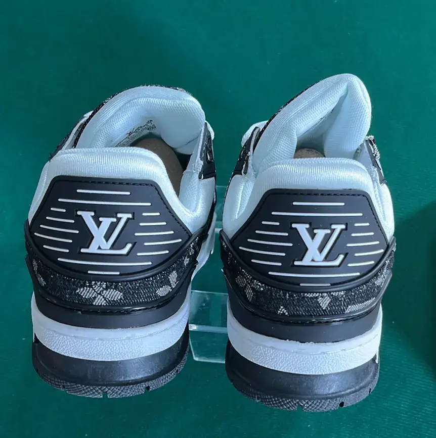 Louis Vuitton Trainer （25+）  in the Best OopBuy Spreadsheet QC photos