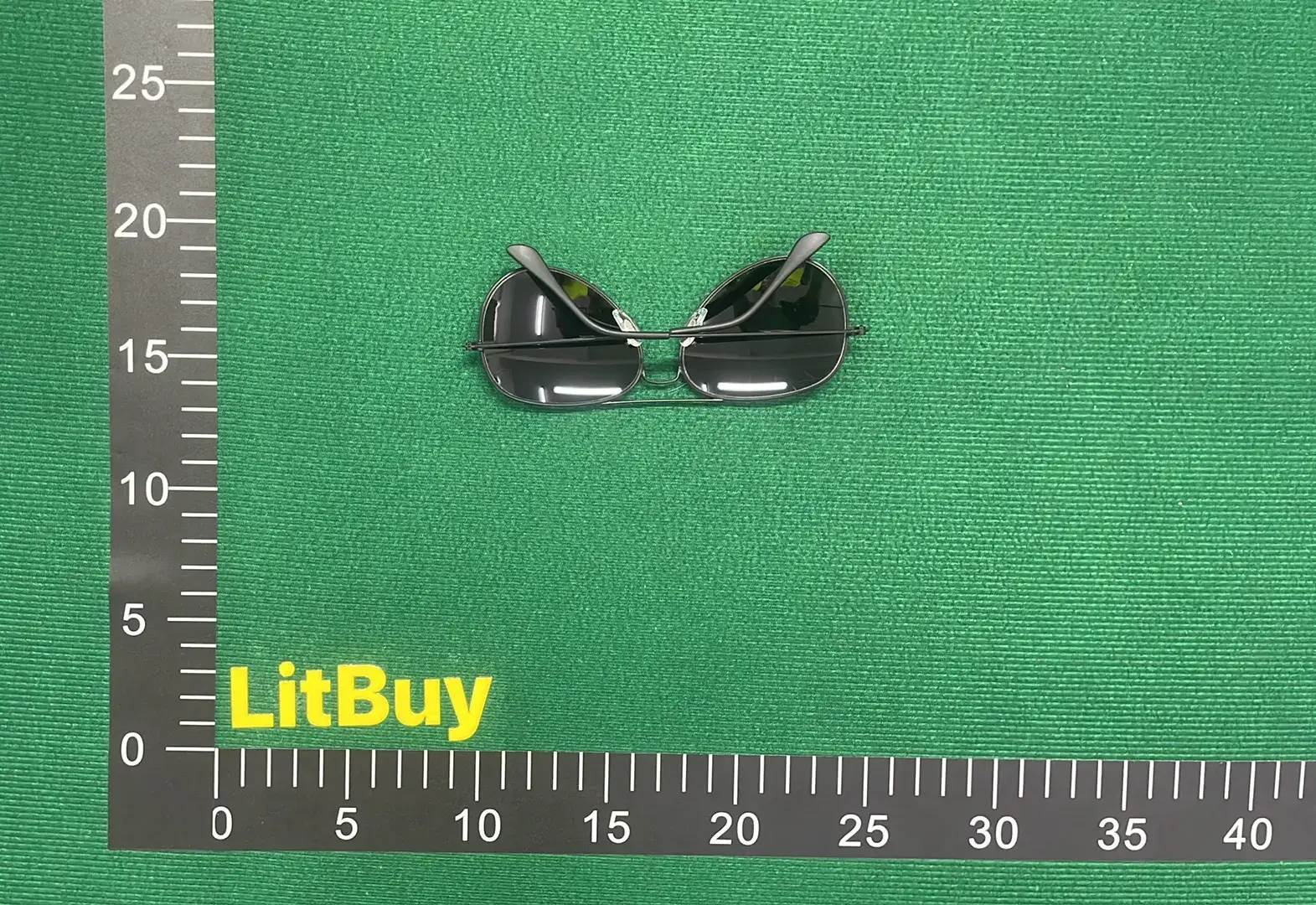 时尚潮流墨镜  in the Best OopBuy Spreadsheet QC photos