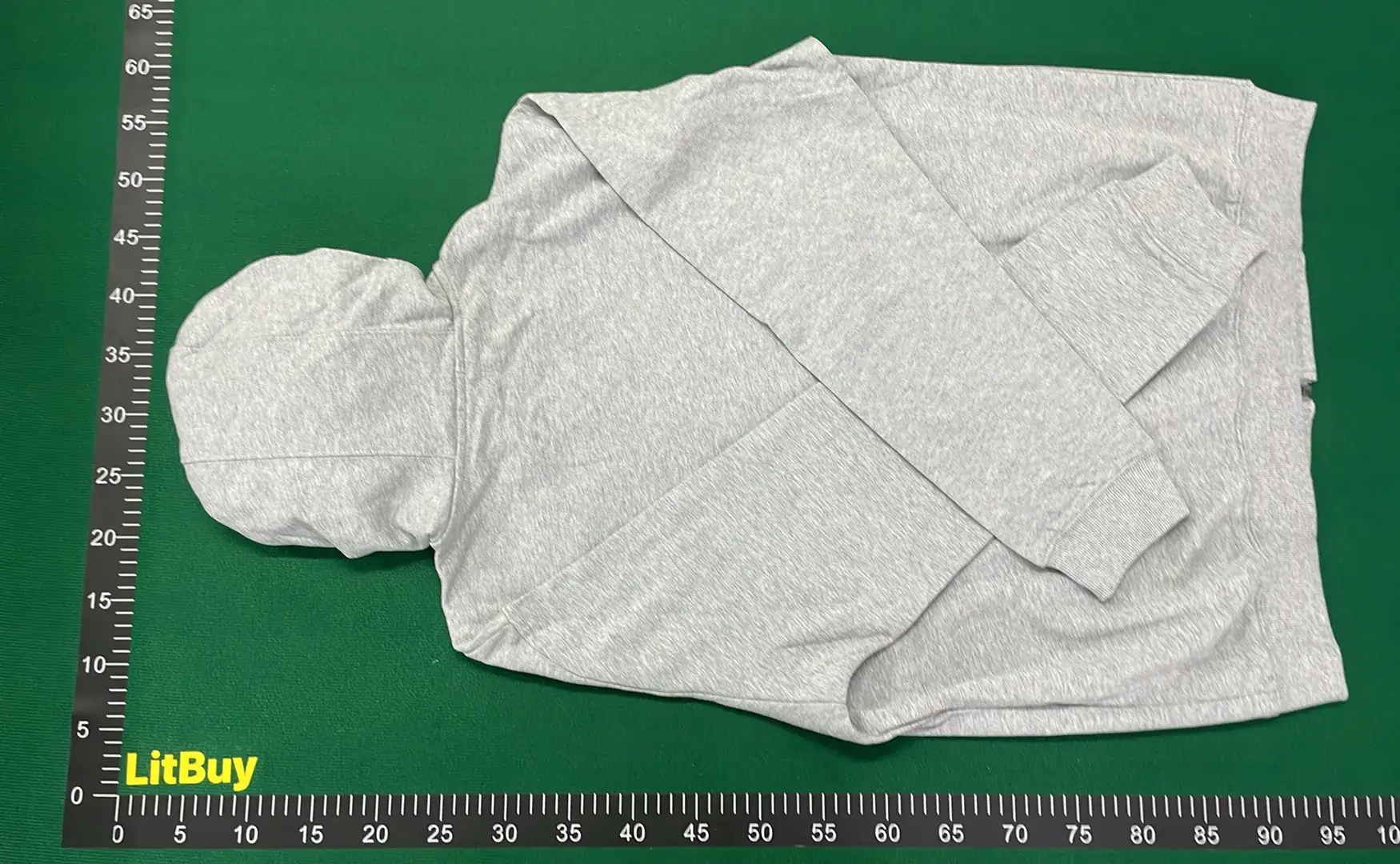 BURBERRY.。Chest logo plaid hat zipper hooded sweatshirt  in the Best OopBuy Spreadsheet QC photos