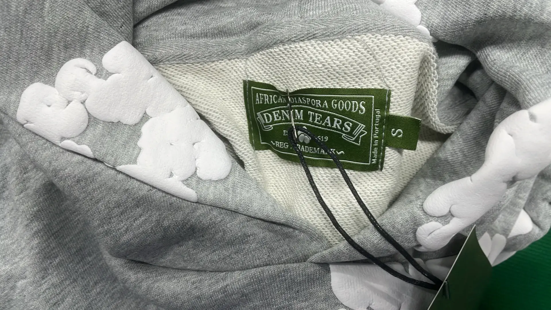 1:1 Batch Kapok Foam Flower Set High Street Loose Hoodie and Sweatpants-P4M  in the Best OopBuy Spreadsheet QC photos