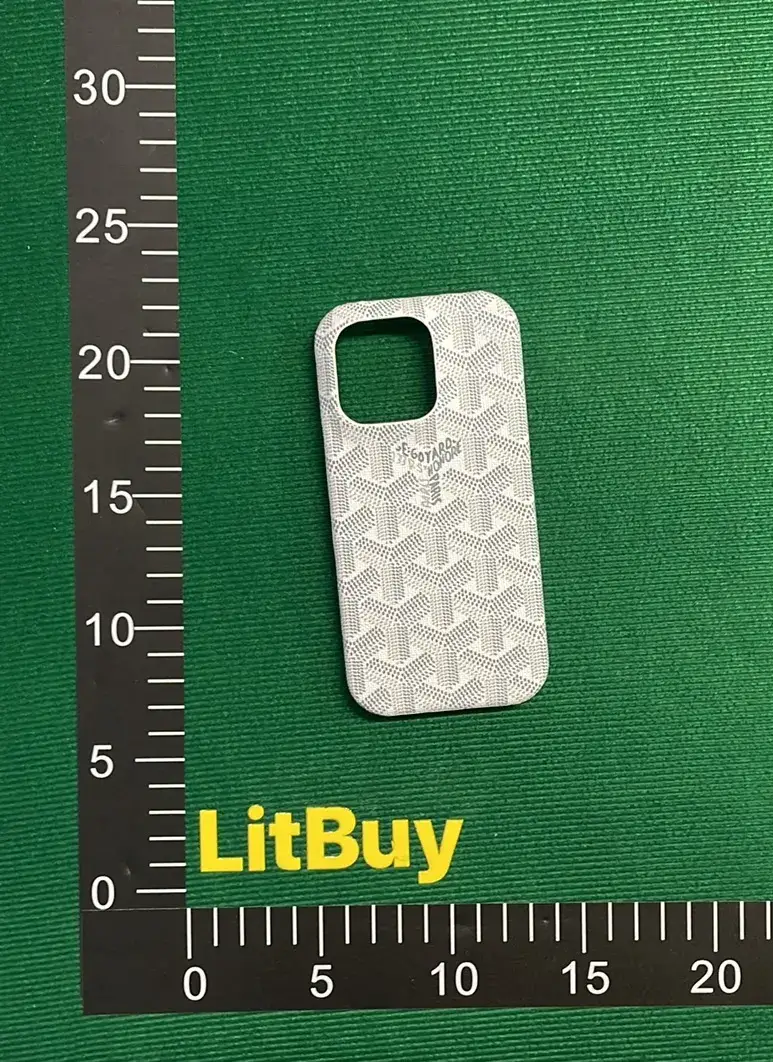 高级时尚手机壳  in the Best OopBuy Spreadsheet QC photos