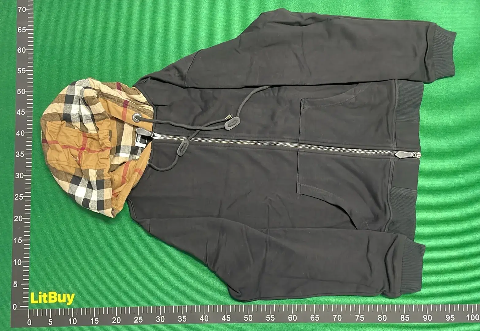 BURBERRY. Grid splicing zipper hooded jacket  in the Best OopBuy Spreadsheet QC photos