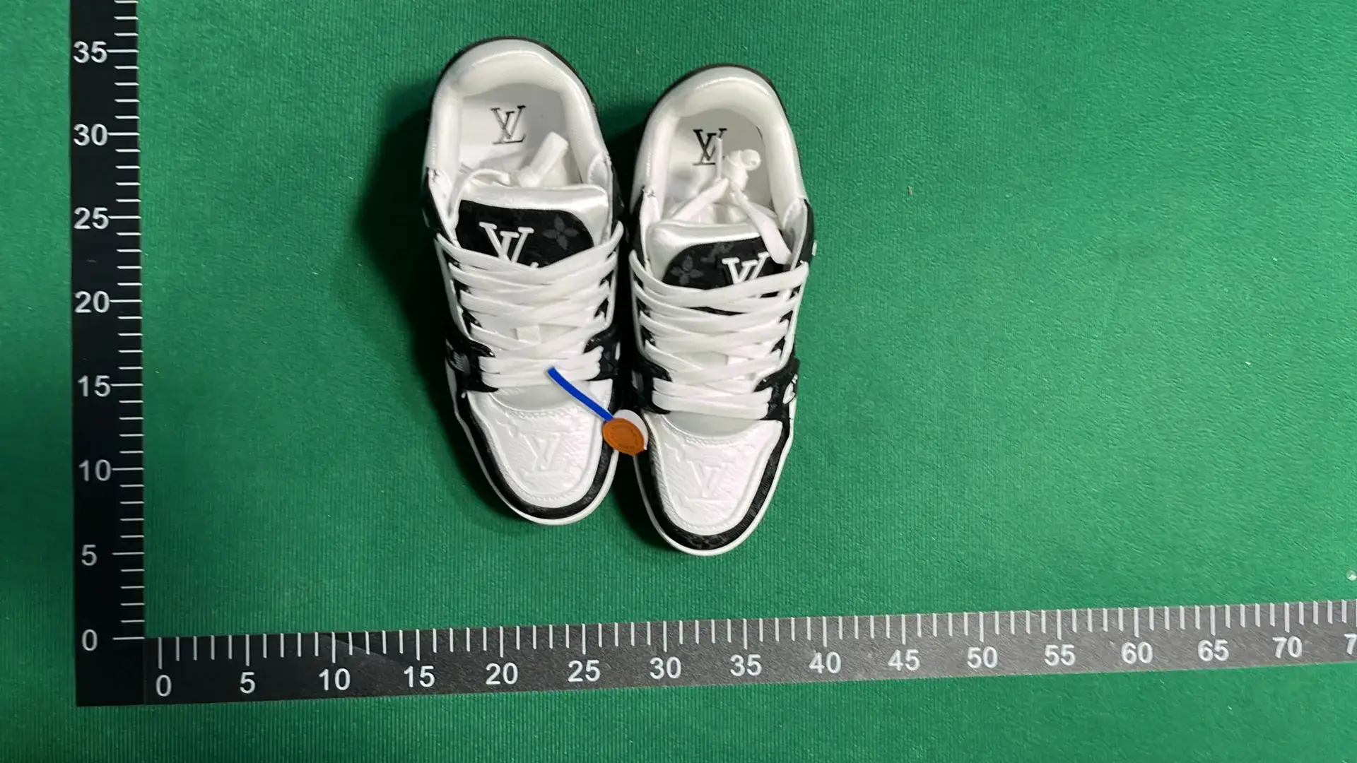 B3D 系带平底低帮板鞋-L  in the Best OopBuy Spreadsheet QC photos