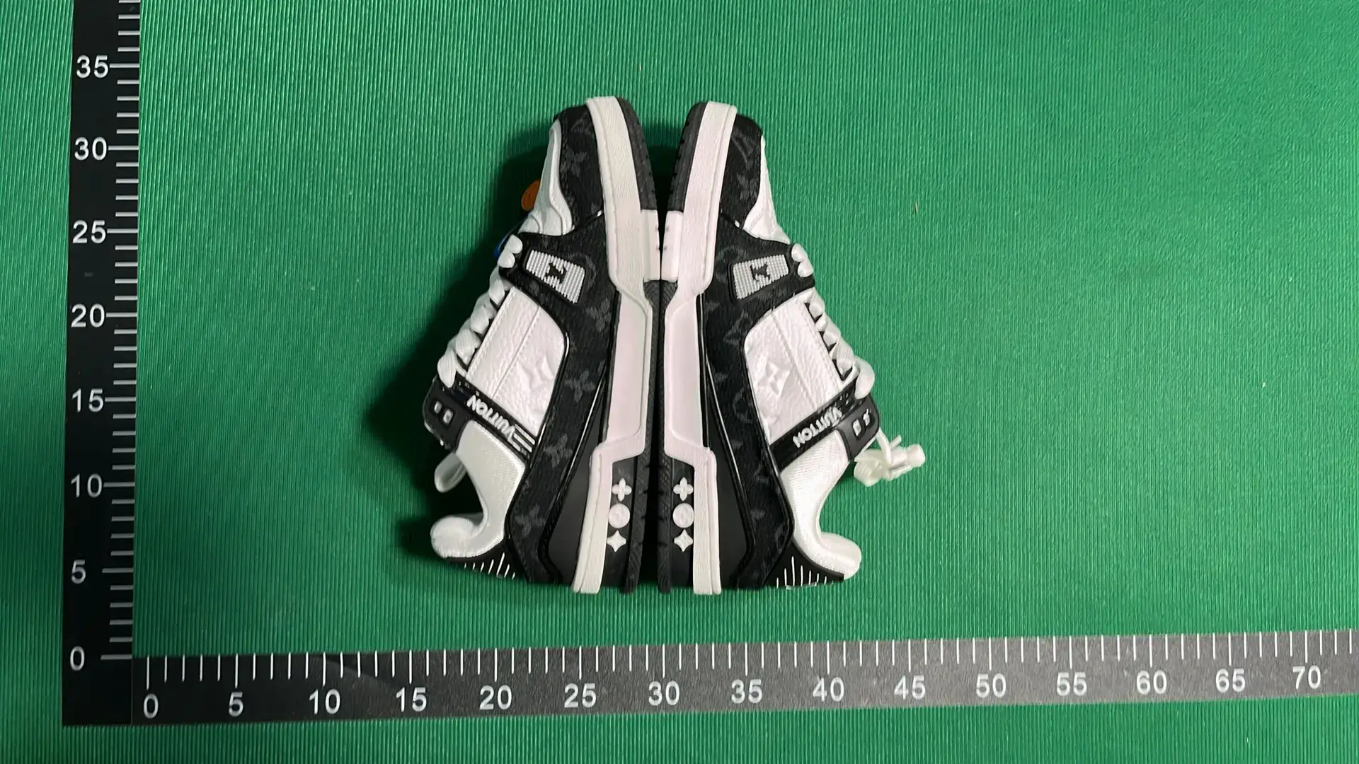 B3D 系带平底低帮板鞋-L  in the Best OopBuy Spreadsheet QC photos