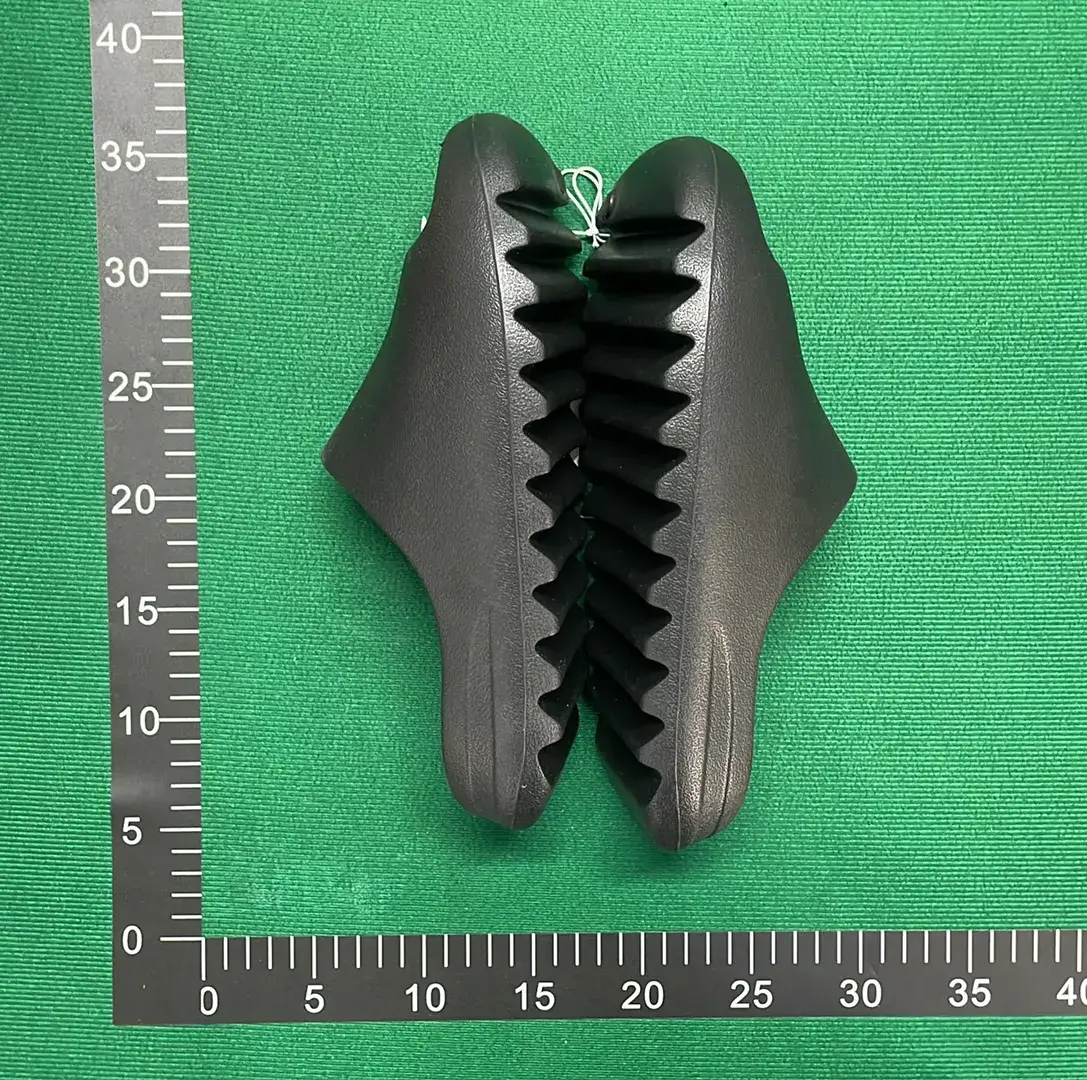 Adidas Originals Yeezy Slide (10+)  in the Best OopBuy Spreadsheet QC photos