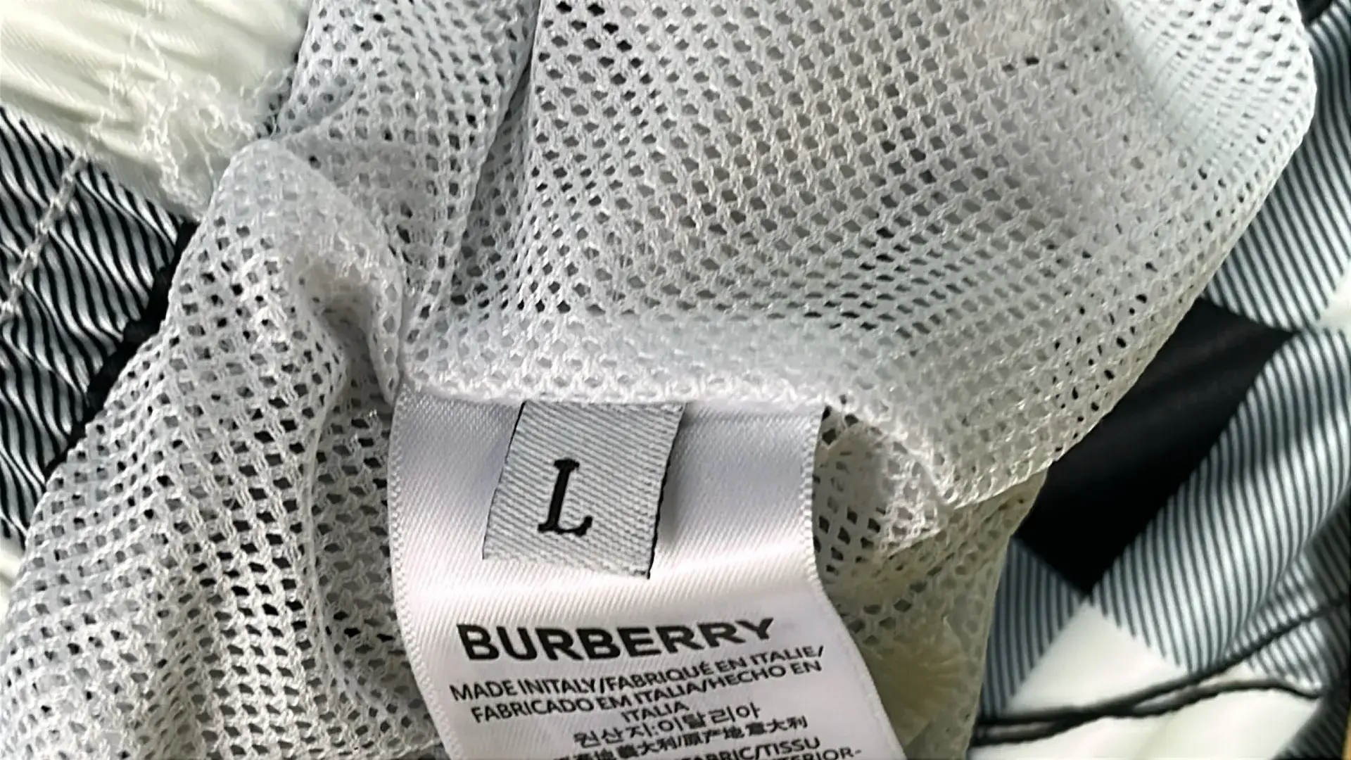 Fashion shorts  in the Best OopBuy Spreadsheet QC photos