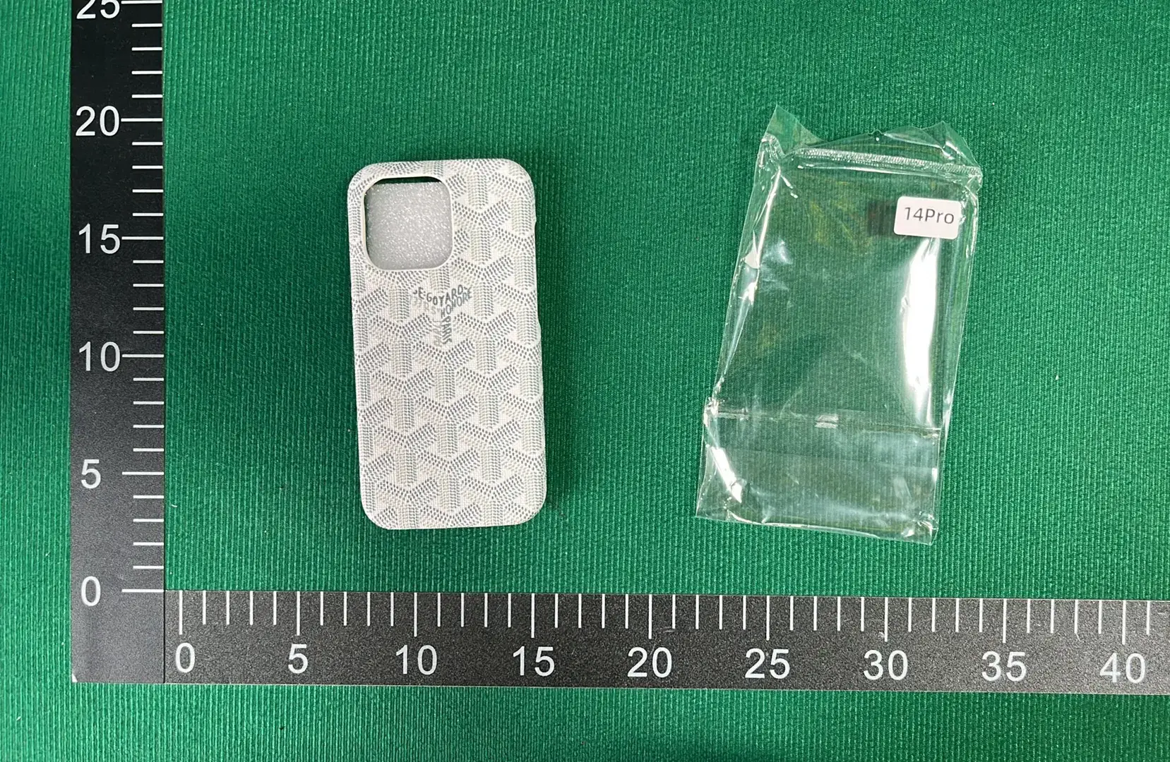 高级时尚手机壳  in the Best OopBuy Spreadsheet QC photos