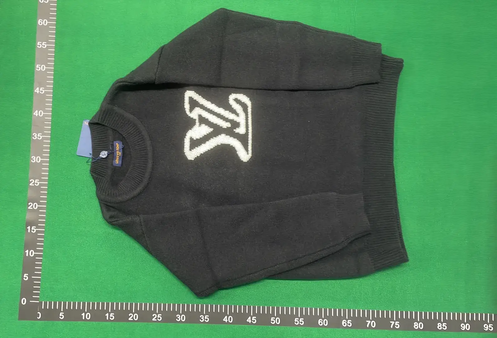 1:1 Batch LOUIS VUITTONsweater1  in the Best OopBuy Spreadsheet QC photos