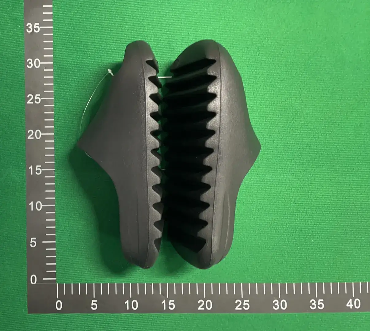 Adidas Originals Yeezy Slide (10+)  in the Best OopBuy Spreadsheet QC photos