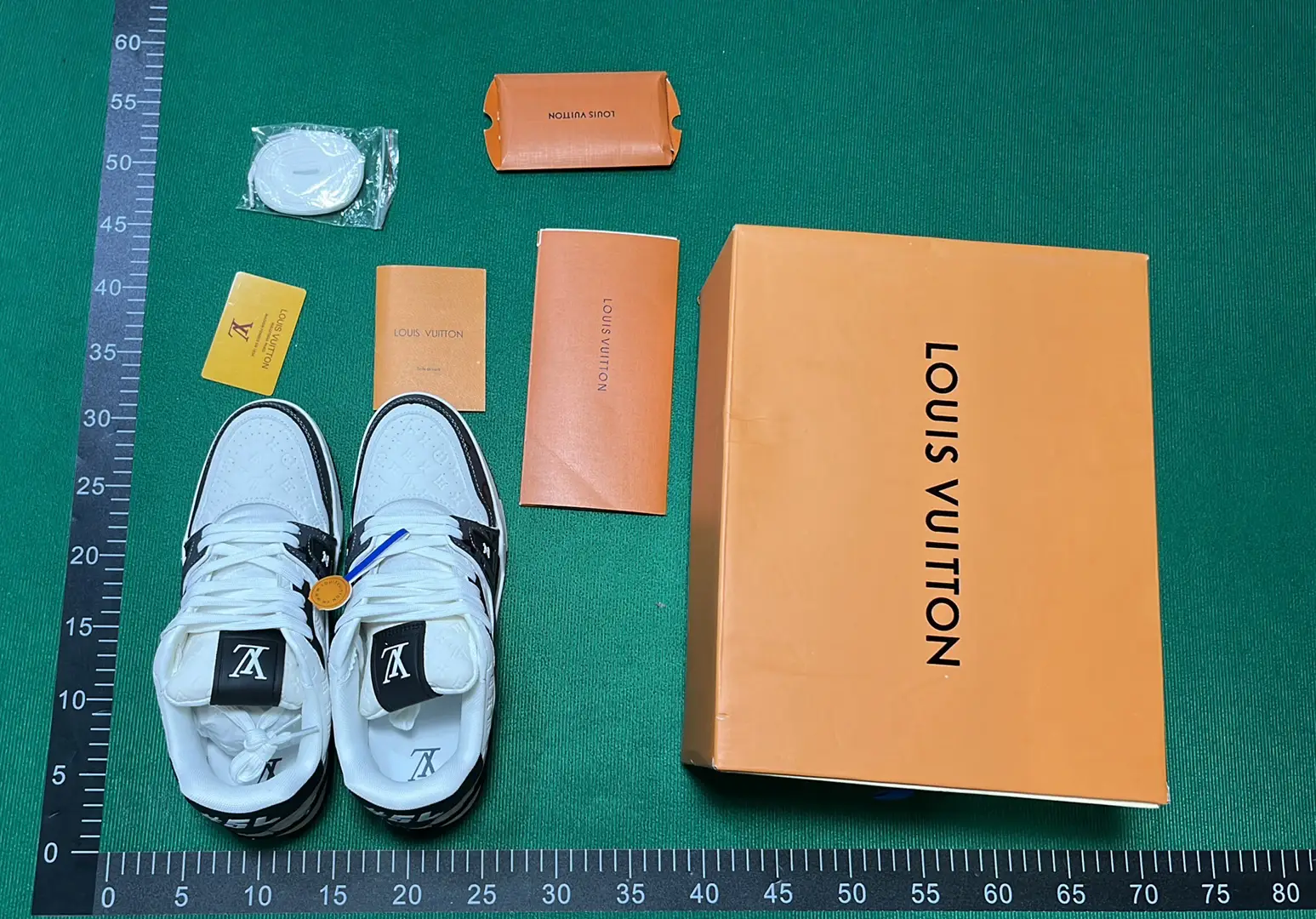 B3D 系带平底低帮板鞋-L  in the Best OopBuy Spreadsheet QC photos