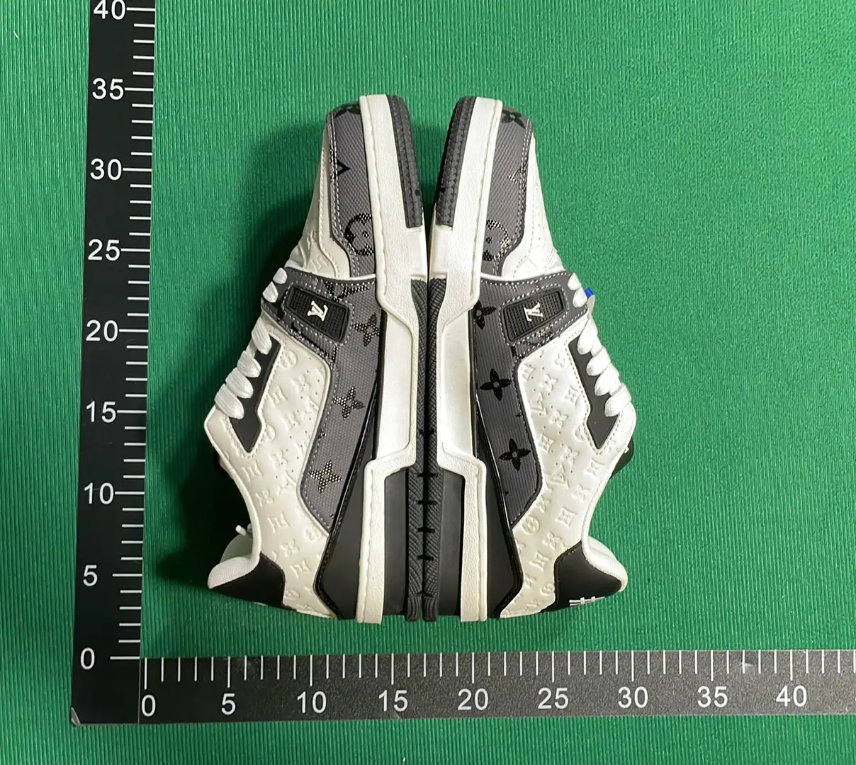 B3D 系带平底低帮板鞋-L  in the Best OopBuy Spreadsheet QC photos