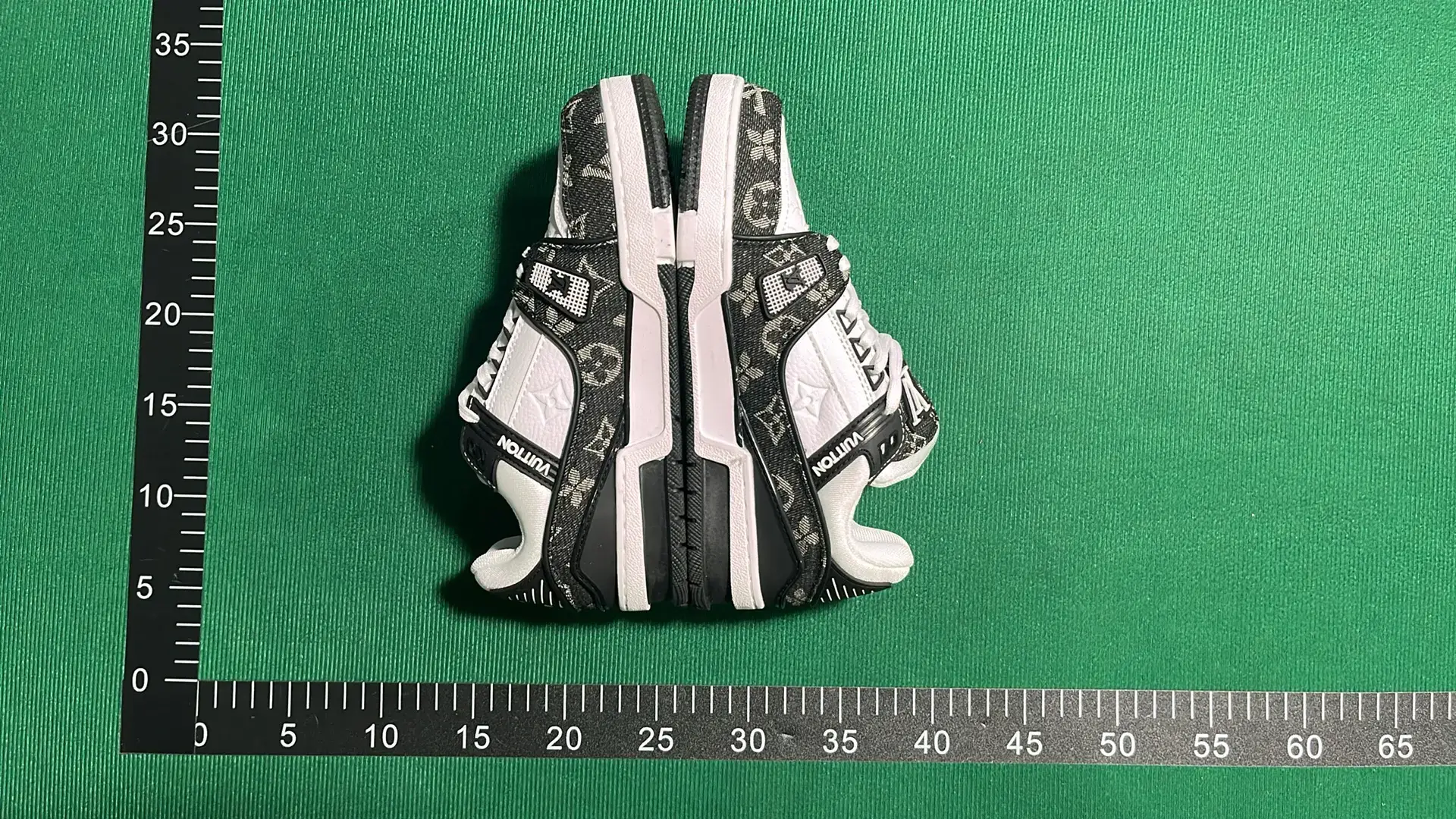Louis Vuitton Trainer （25+）  in the Best OopBuy Spreadsheet QC photos