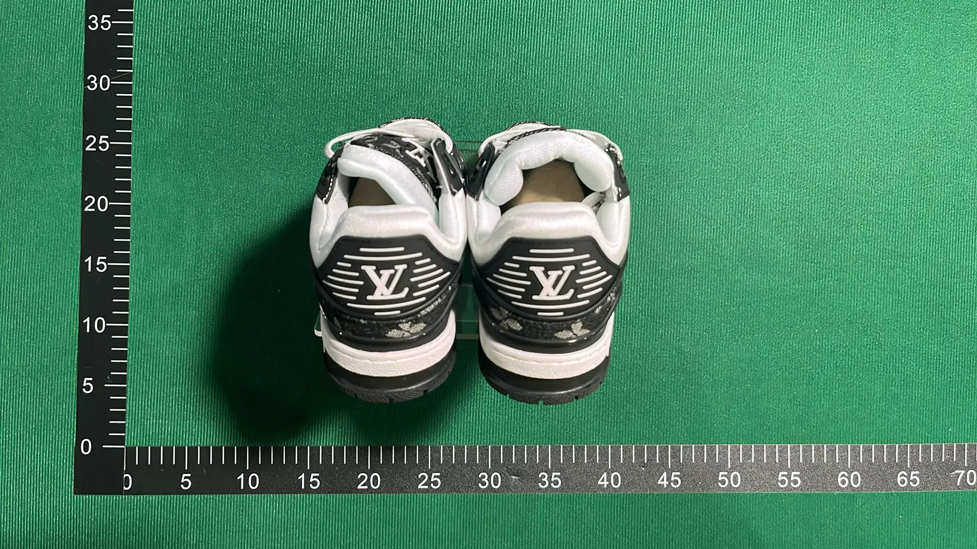 Louis Vuitton Trainer （25+）  in the Best OopBuy Spreadsheet QC photos
