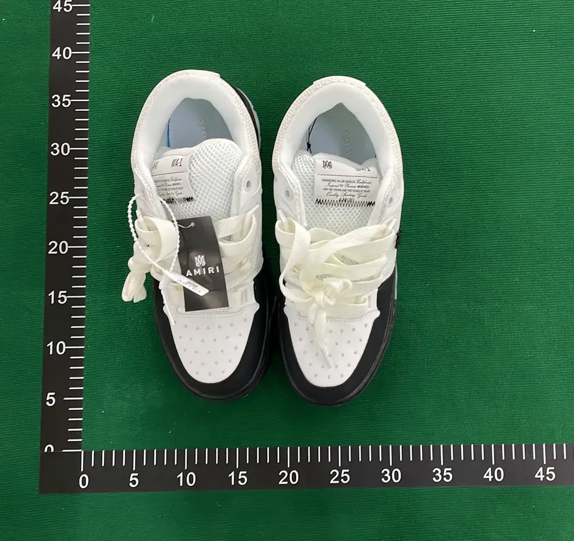 A casual shoes  in the Best OopBuy Spreadsheet QC photos