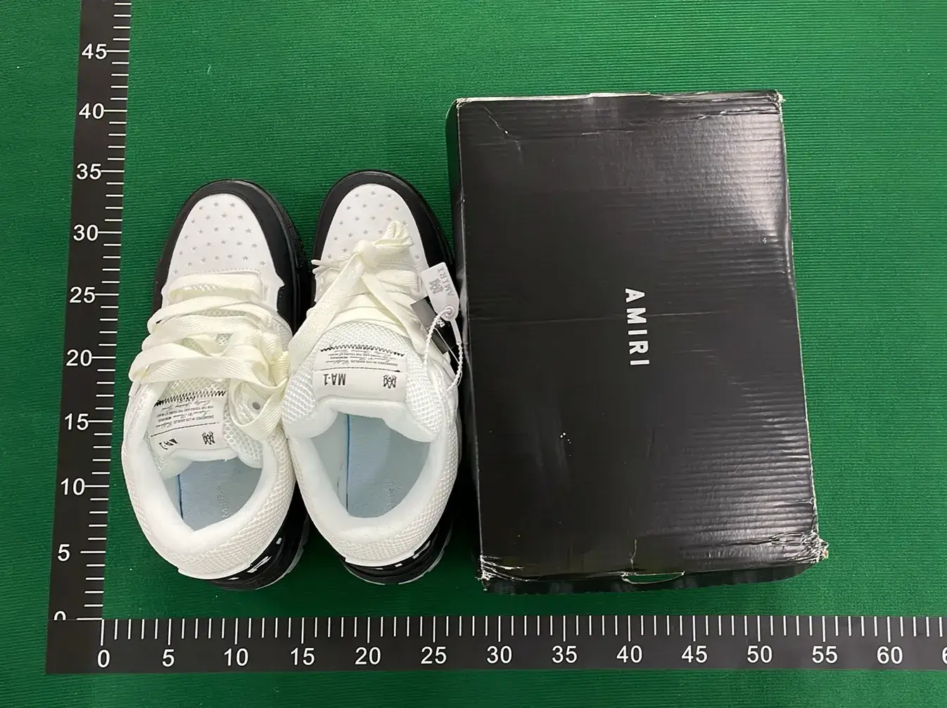 A casual shoes  in the Best OopBuy Spreadsheet QC photos