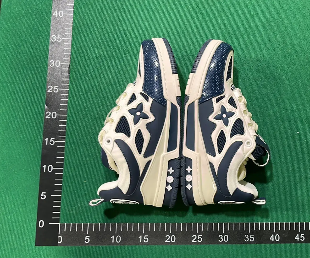 Shoes of L'SS LV LOUIS VUITTON  in the Best OopBuy Spreadsheet QC photos