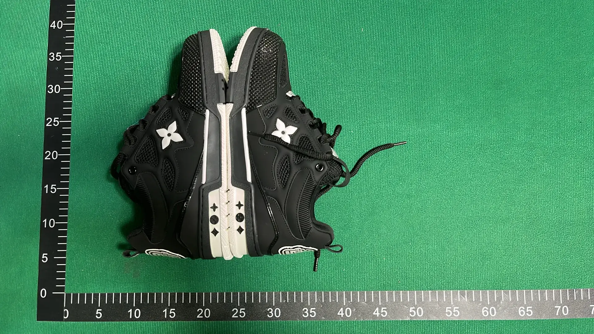 Shoes of L'SS LV LOUIS VUITTON  in the Best OopBuy Spreadsheet QC photos