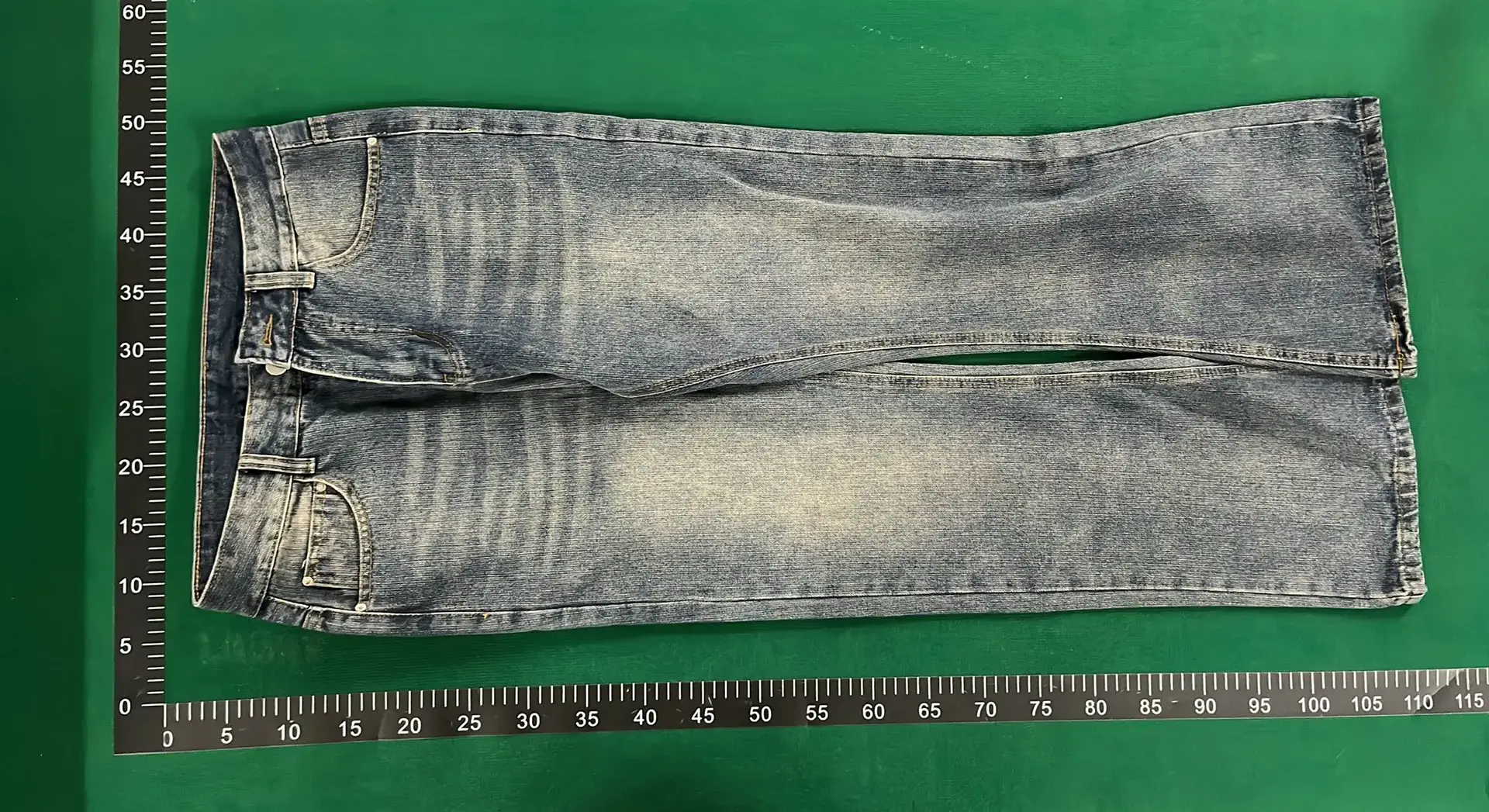 B*l*n***g* flared jeans  in the Best OopBuy Spreadsheet QC photos
