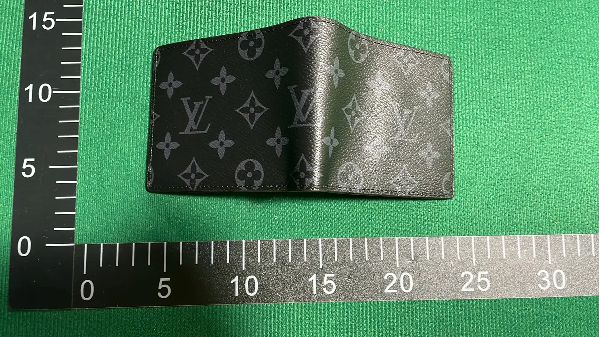 经典爆款-配色齐全，高端大气，配色齐全BBX-QBX-LVX-002-L  in the Best OopBuy Spreadsheet QC photos