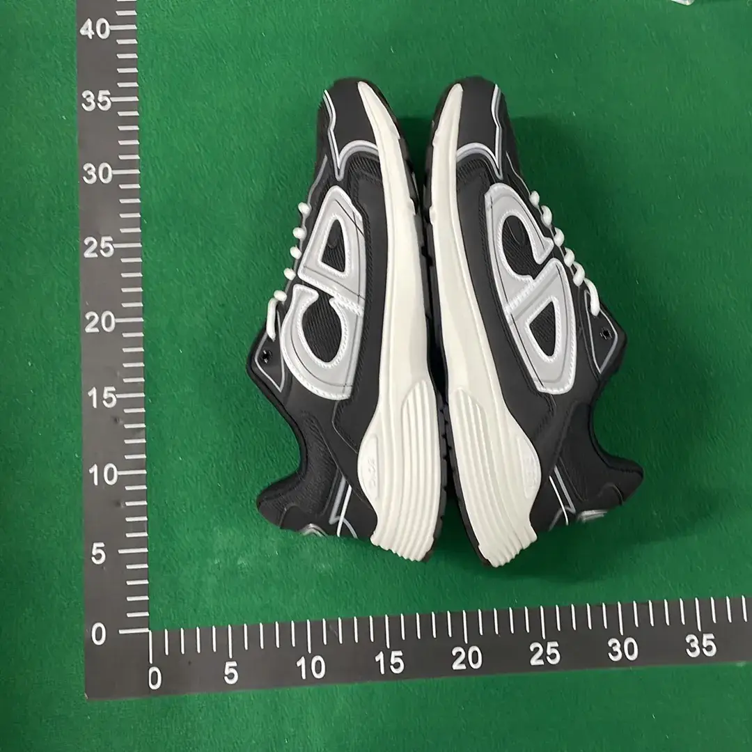 DC B30-L  in the Best OopBuy Spreadsheet QC photos