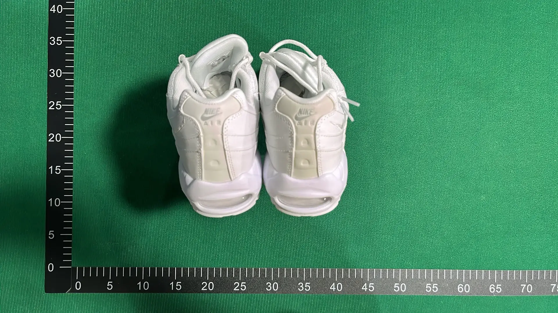 B3D Max95 Retro Minimalist Shock-Absorbing Non-Slip Casual Running Shoes  in the Best OopBuy Spreadsheet QC photos
