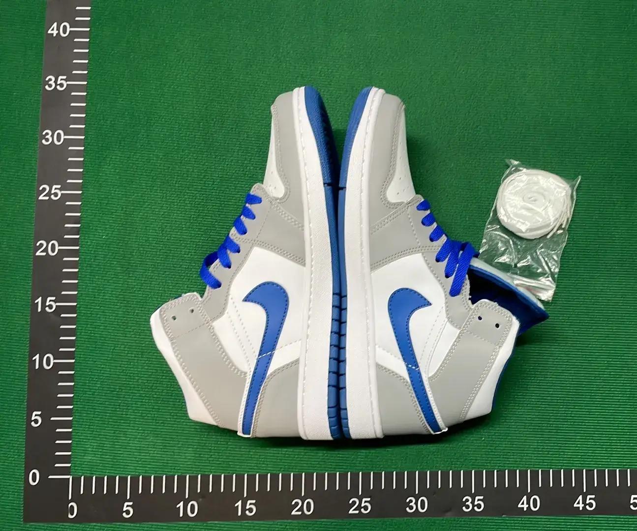B0D 1.0中帮复古篮球鞋-L  in the Best OopBuy Spreadsheet QC photos