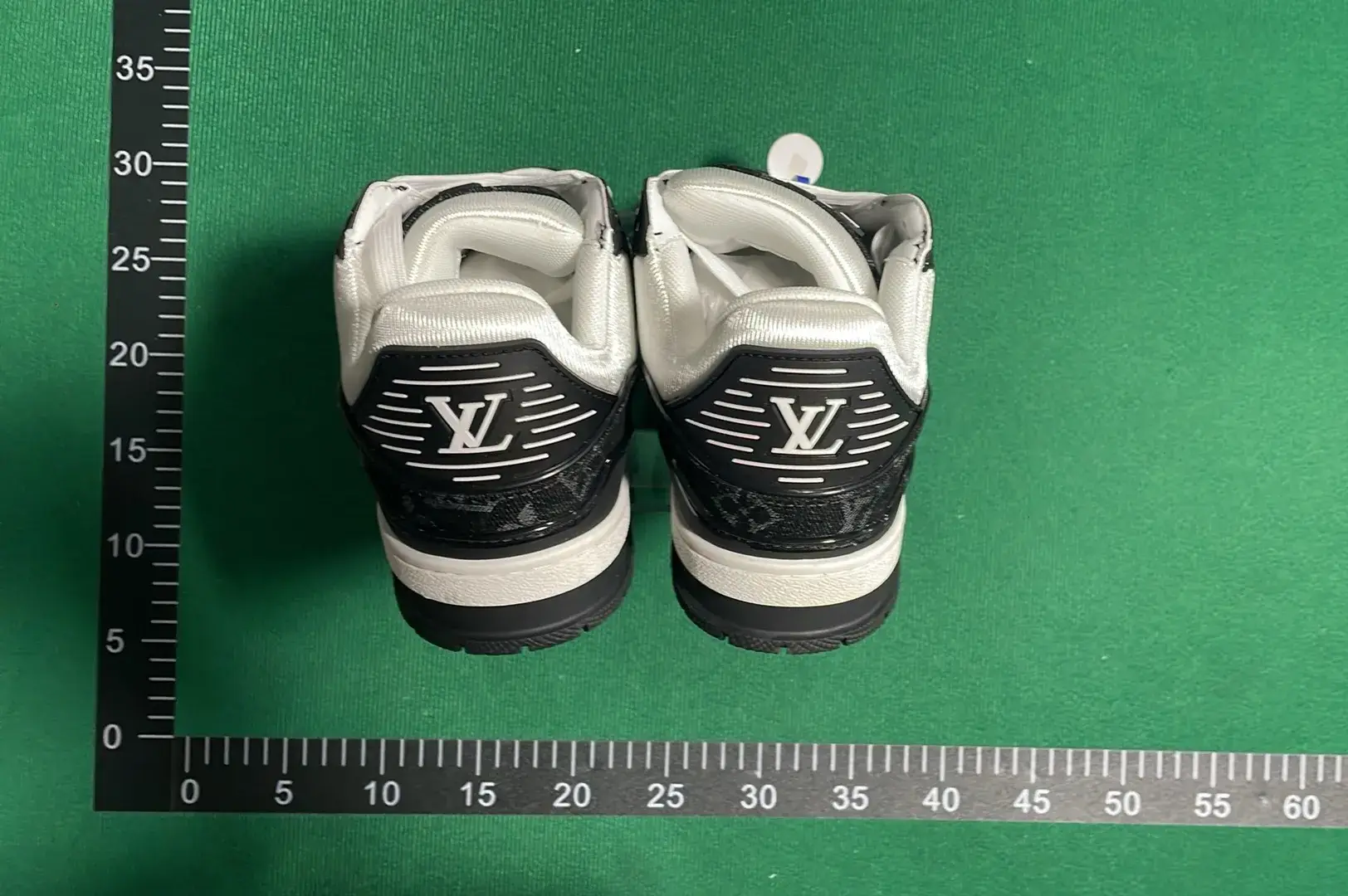 B3D 系带平底低帮板鞋-L  in the Best OopBuy Spreadsheet QC photos