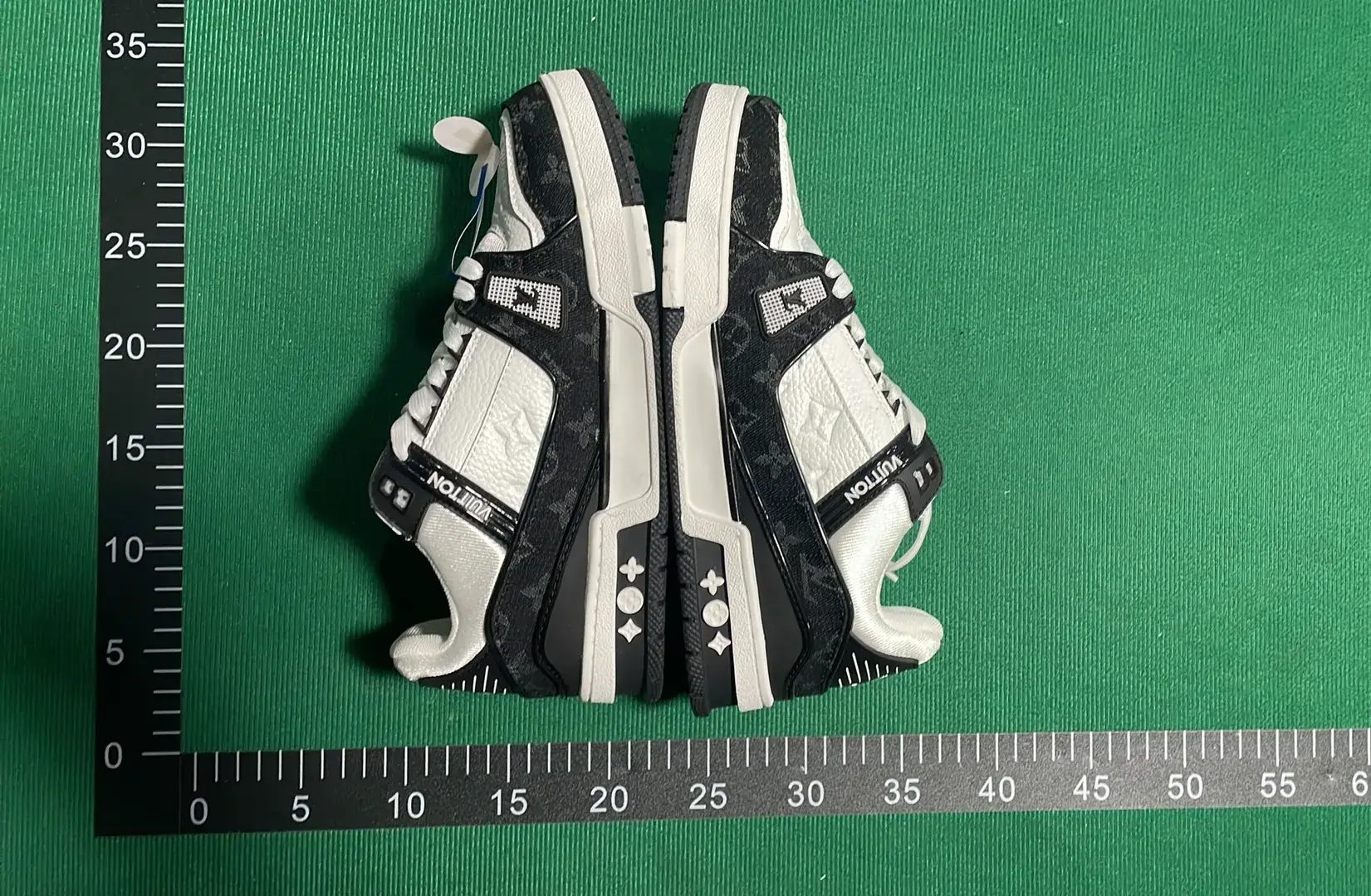B3D 系带平底低帮板鞋-L  in the Best OopBuy Spreadsheet QC photos