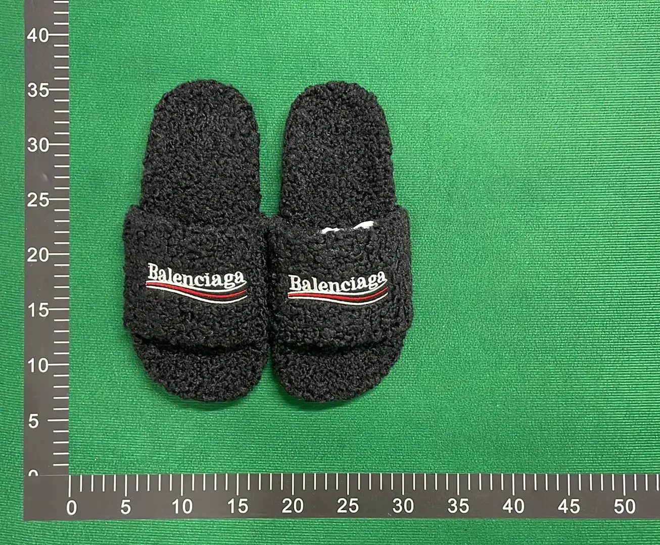 Balenciaga Furry (5+)  in the Best OopBuy Spreadsheet QC photos